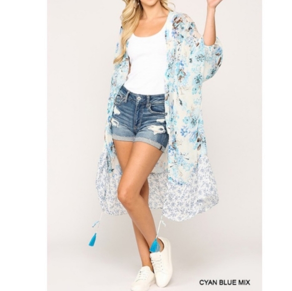 Bue and white kimono - Picture 2 of 7